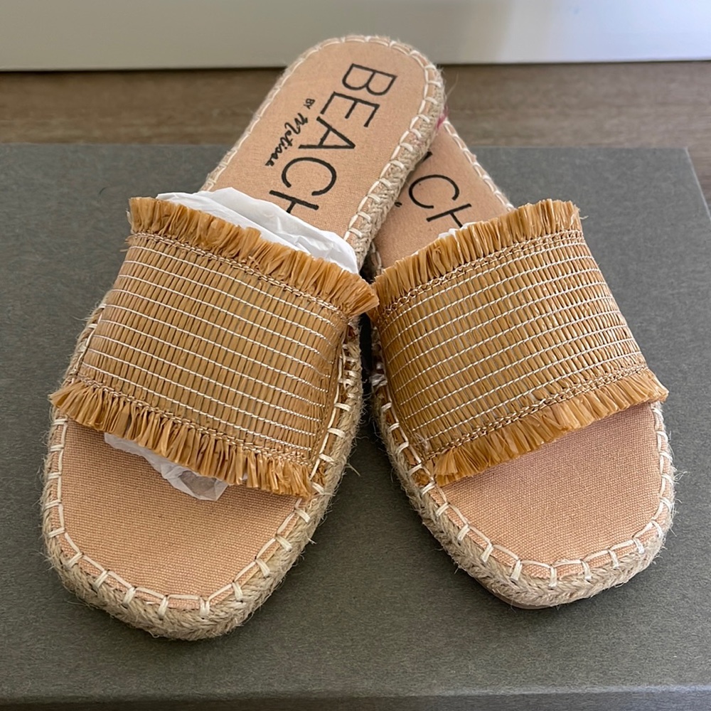 Beach by Matisse / Brand new summer sandal